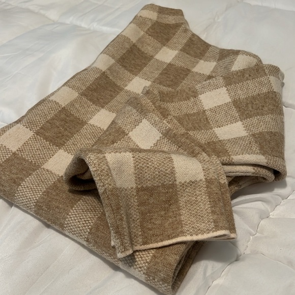 Women’s Buffalo plaid mock neck sweater- LARGE - Picture 6 of 8